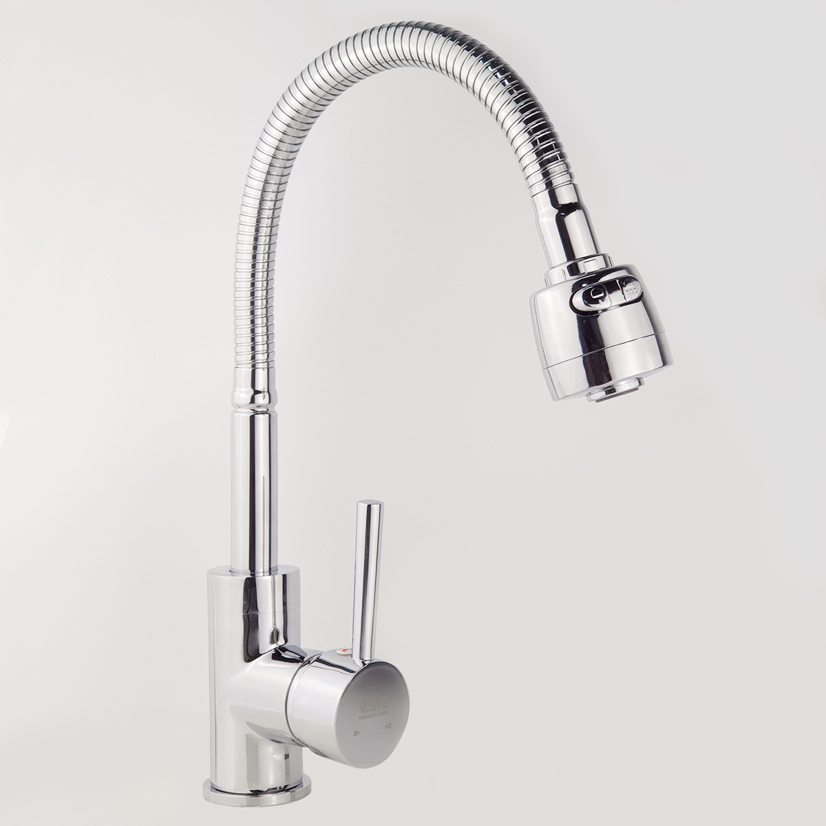 Vòi rửa chén lò xo Eurolife EL-KM03 mạ Chrome 5 lớp, cần quay 360 độ, đầu vòi 2 chế độ tăng áp và tạo bọt.