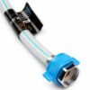 Bát vặn màu xanh trên dây cấp nước Eurolife EL-DN50 và EL-DN60 tạo điểm bám, hỗ trợ thao tác đầu nối thuận tiện khi lắp đặt.