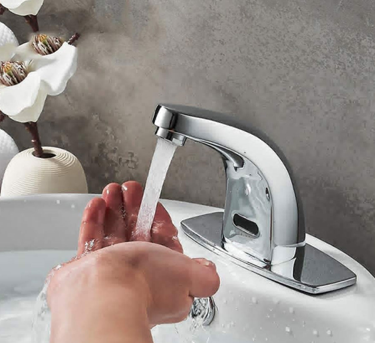 Vòi lavabo cảm ứng Eurolife EL-A100 với cảm biến nhạy, hỗ trợ nhận diện tay người dùng và tự động kích hoạt dòng nước.