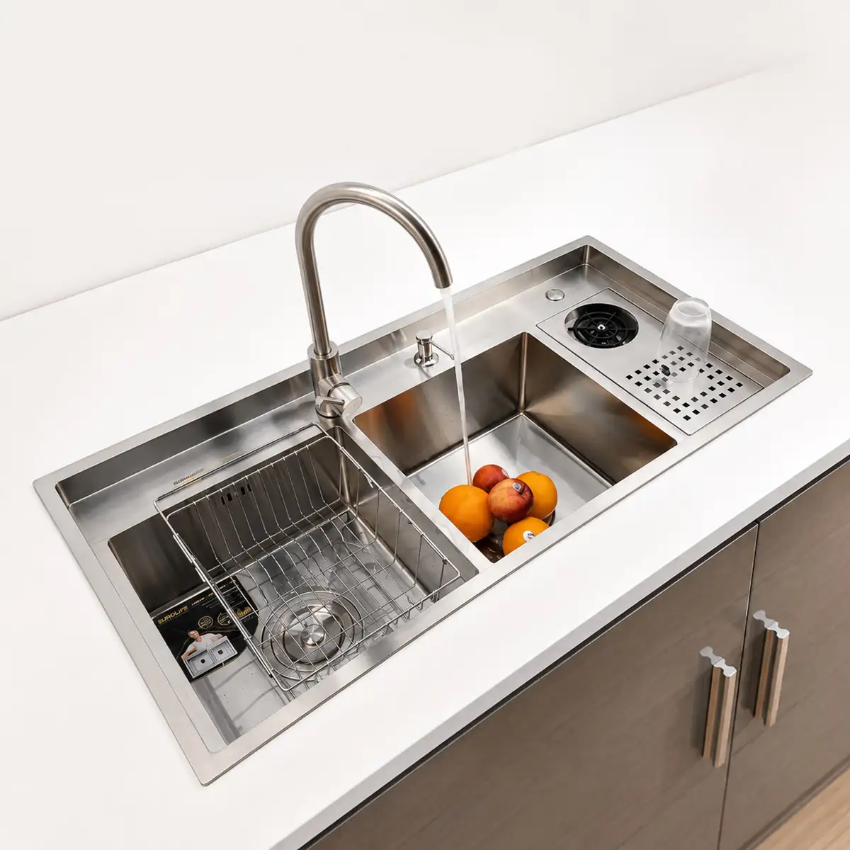 Chậu đúc Inox 304 Eurolife EL-LS10050 lắp đặt trong gian bếp hiện đại