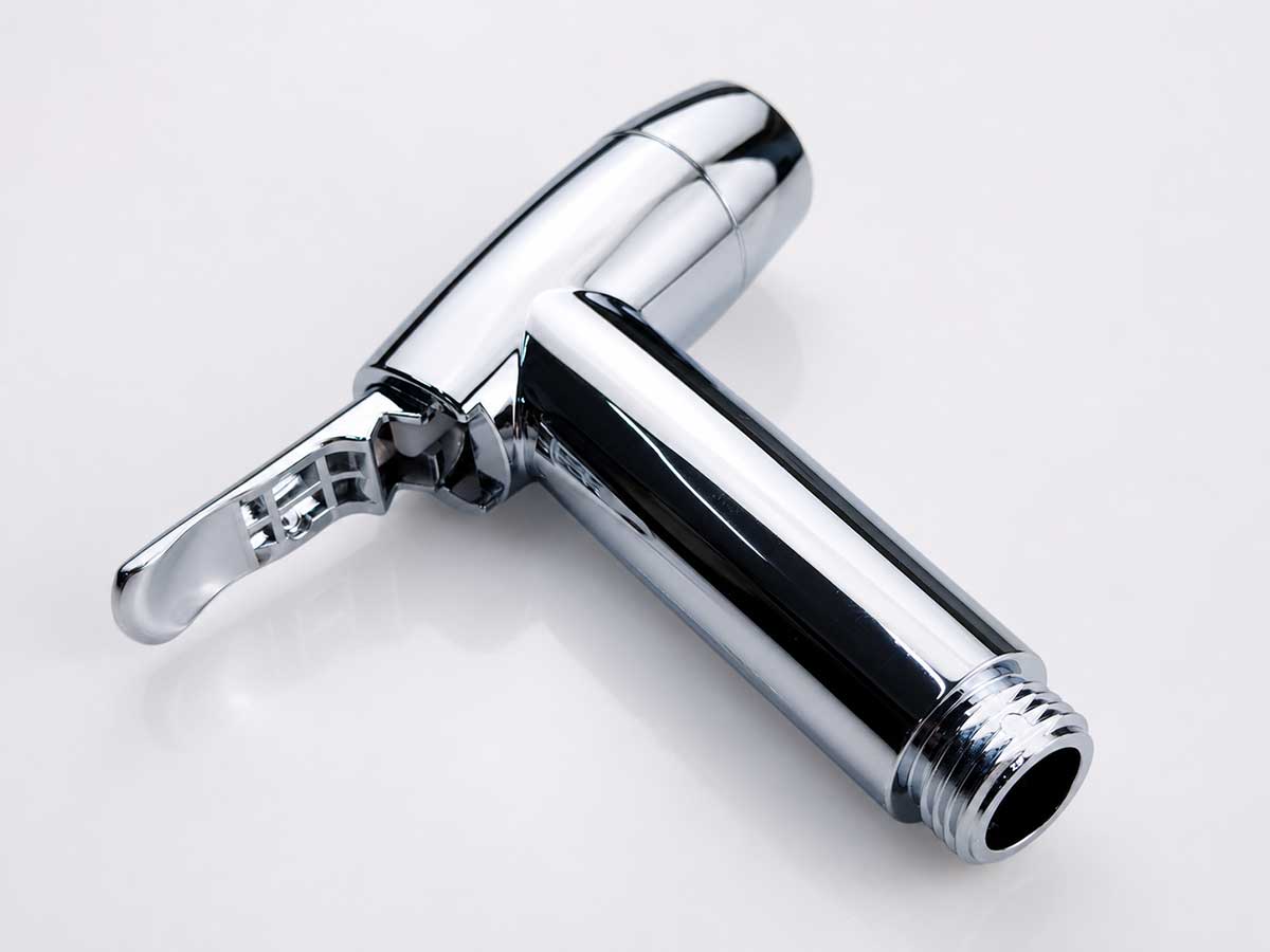 Chi tiết cơ cấu tay nhấn và khóa rảnh tay trên vòi xịt vệ sinh Eurolife EL-X12-T mạ Chrome. 