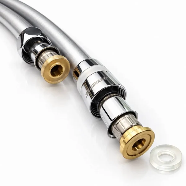 Cơ cấu ti đồng xoay tại đầu dây sen PVC 5 lớp Eurolife hỗ trợ hạn chế xoắn dây
