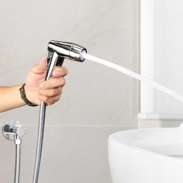 Chế độ tạo bọt của vòi xịt vệ sinh Eurolife EL-X12-T cho dòng nước tập trung, êm dịu và thuận tiện khi sử dụng.