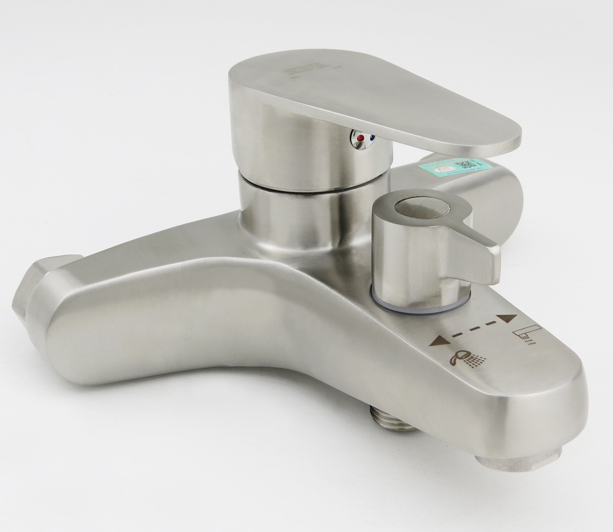 Ảnh mô tả thiết kế bo tròn mềm mại của củ sen Eurolife EL-LAVEN 01, thân Inox SUS 304 xước mờ, kiểu dáng hiện đại và hài hòa cho phòng tắm.