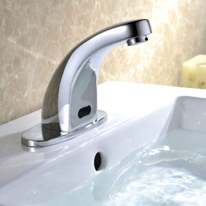 Hình đại diện vòi lavabo cảm ứng Eurolife EL-A100 với thiết kế trắng bạc, thân vòi cong mềm mại và mắt cảm ứng tự động.