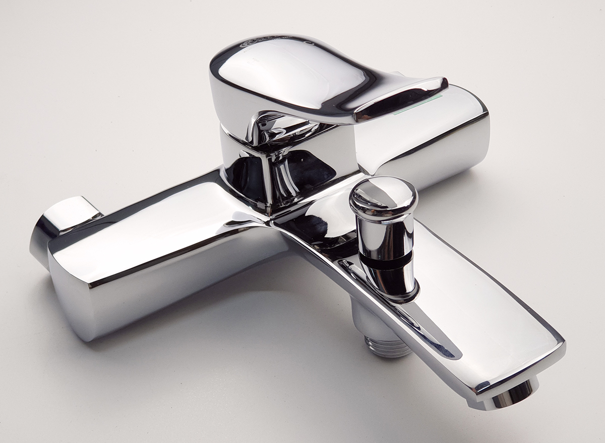 Hình ảnh lớp mạ Chrome sáng bóng trên củ sen nóng lạnh Eurolife EL-ROS 01, thể hiện độ hoàn thiện bề mặt, thiết kế bo tròn hiện đại và khả năng dễ vệ sinh.
