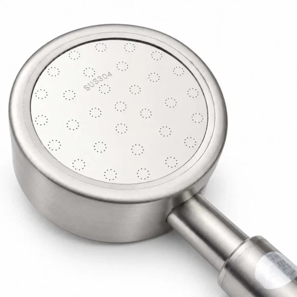 Cận cảnh mặt sen tròn đường kính 79mm bằng Inox SUS 304 của Eurolife EL-119SH