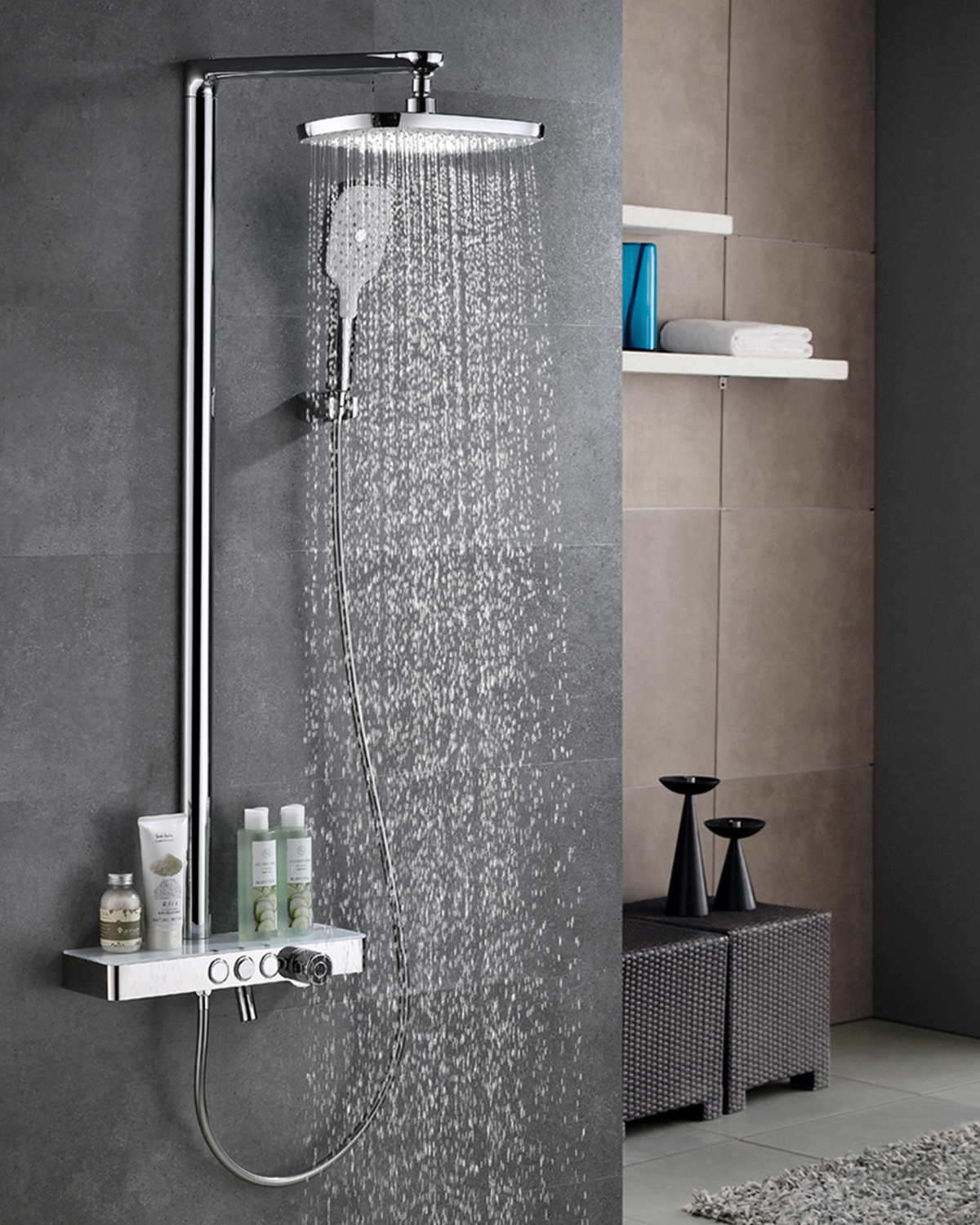 Sen cây Eurolife EL-SC907 với bát sen vuông lớn cho dòng nước phủ rộng, thiết kế thân sen hiện đại, tích hợp kệ để đồ tiện dụng và 3 nút nhấn chuyển chế độ chảy.