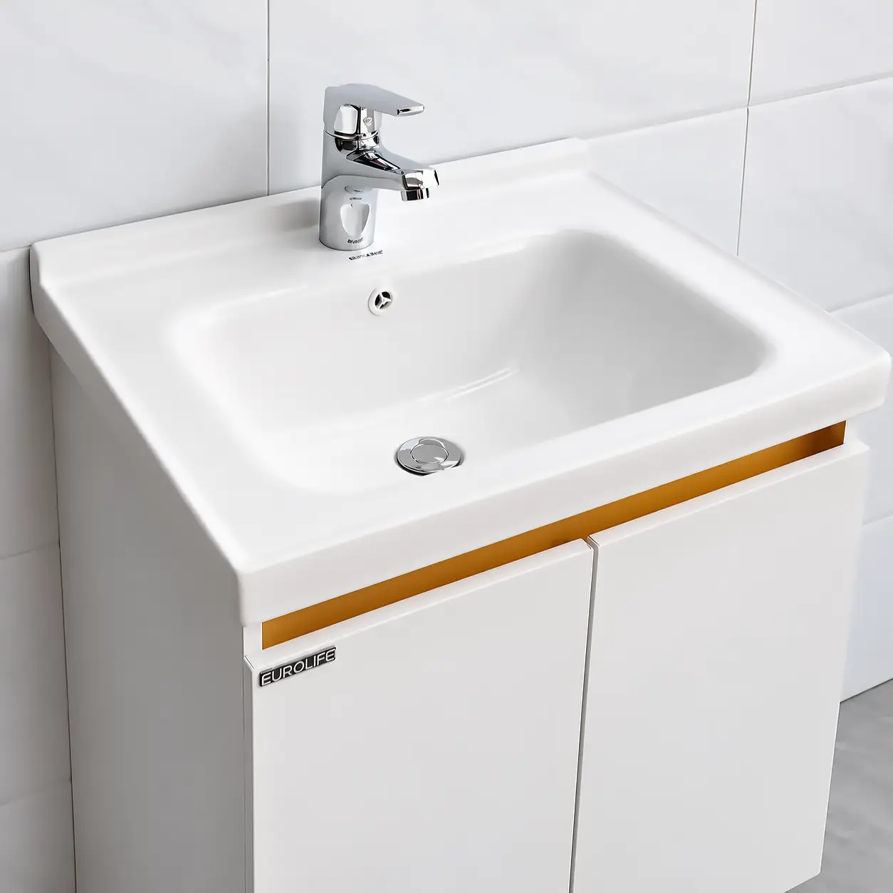 Thân tủ lavabo Eurolife BLV-IN04 bằng Inox SUS 304 sơn tĩnh điện trắng, thiết kế treo tường hai cánh phẳng và thanh Nhôm Gold.