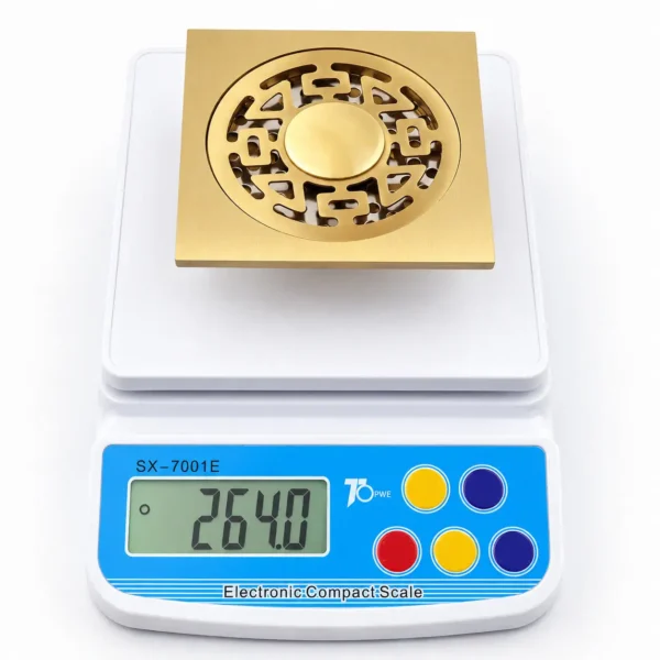 Phễu thu sàn Eurolife EL-HG09 trên cân điện tử hiển thị trọng lượng 264 g