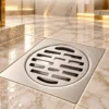 Phễu thu sàn Eurolife EL-HG12 lắp đặt thực tế trong khu vực phòng tắm