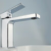 Vòi lavabo nóng lạnh Eurolife EL-HAVENT 02 nổi bật với thiết kế vuông khỏe, thân vòi to chắc, cần gạt phẳng và bề mặt mạ Chrome hiện đại.