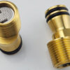 Hình ảnh chân kết nối bằng đồng của sen cây Eurolife EL-SC920, gồm ren kết nối, gioăng cao su và lưới lọc đầu nước hỗ trợ lắp đặt chắc chắn, ổn định.