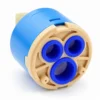 Mặt đáy cartridge Ceramic Eurolife với ba cửa nước và gioăng cao su làm kín